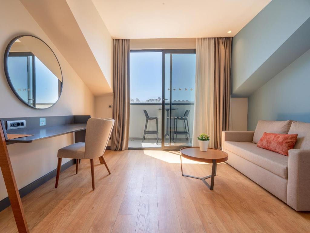 هتل ساندیا بای لیبرتی